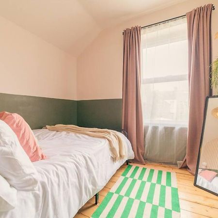 Kim'S City Escape Cardiff Ngoại thất bức ảnh