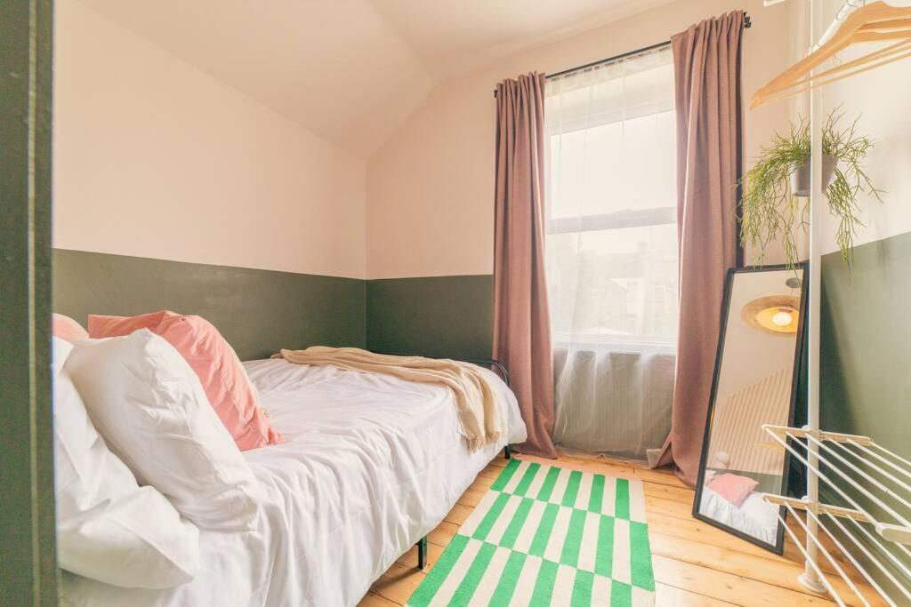 Kim'S City Escape Cardiff Ngoại thất bức ảnh