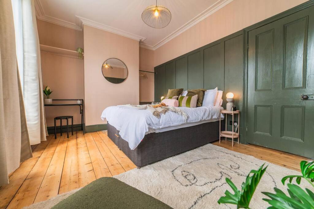 Kim'S City Escape Cardiff Ngoại thất bức ảnh