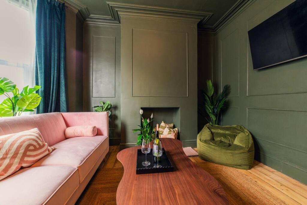 Kim'S City Escape Cardiff Ngoại thất bức ảnh
